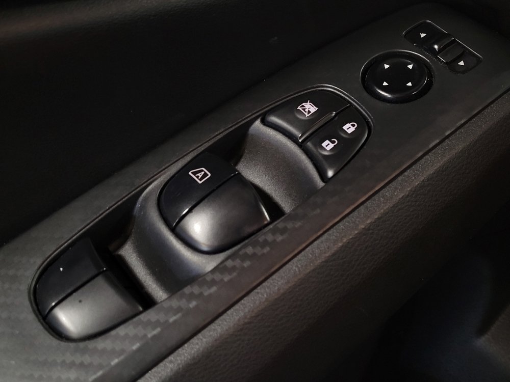 Used 2024 Nissan Altima 2.5 SV FWD image 27