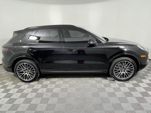 Certified 2023 Porsche Cayenne image 8