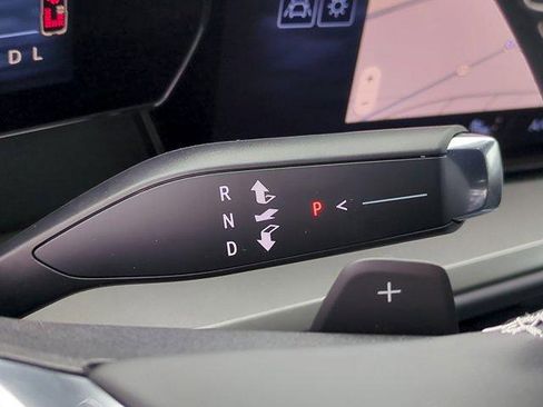 New 2026 Chevrolet Traverse LT w/ Sun and Wheel Package FWD image 16