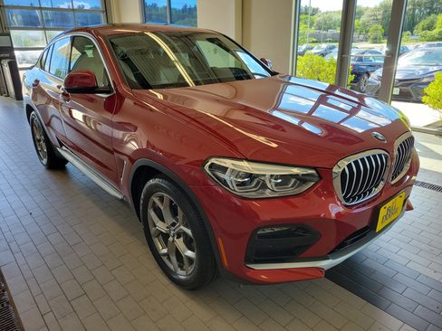 Used 2021 BMW X4 xDrive30i w/ Executive Package AWD/4WD image 3