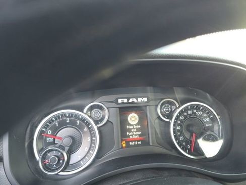 Used 2022 RAM 2500 Tradesman w/ Chrome Appearance Group image 12