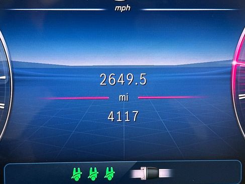 Used 2025 Mercedes-Benz C 43 AMG 4MATIC Sedan image 4