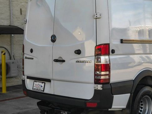 Used 2013 Mercedes-Benz Sprinter 3500 image 46