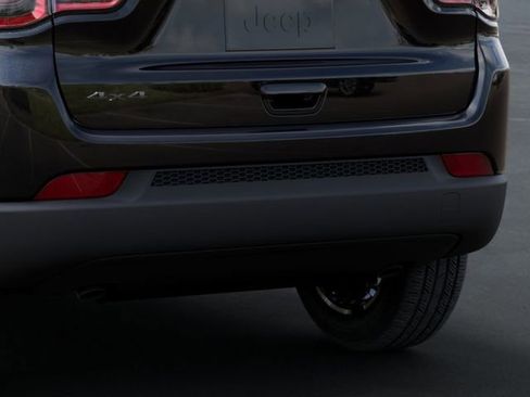 New 2026 Jeep Compass Latitude image 13