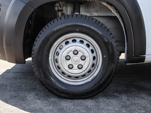 Used 2024 RAM ProMaster 2500 w/ Convenience Group FWD image 10