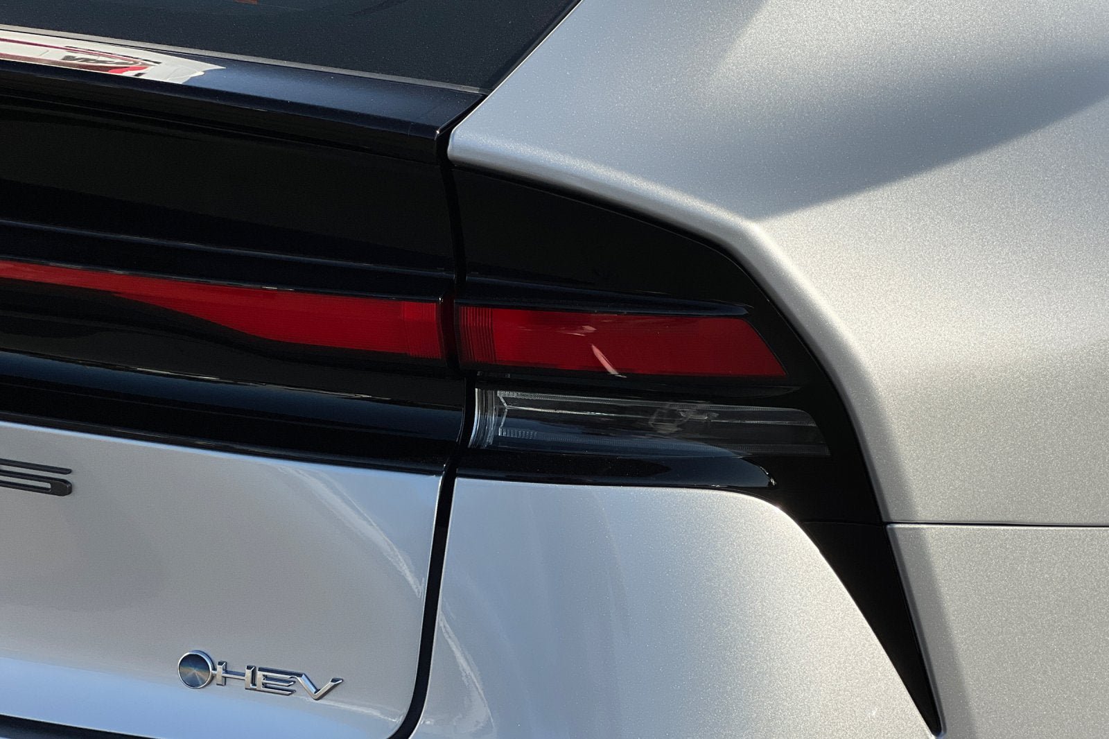 New 2027 Toyota Prius LE FWD image 30