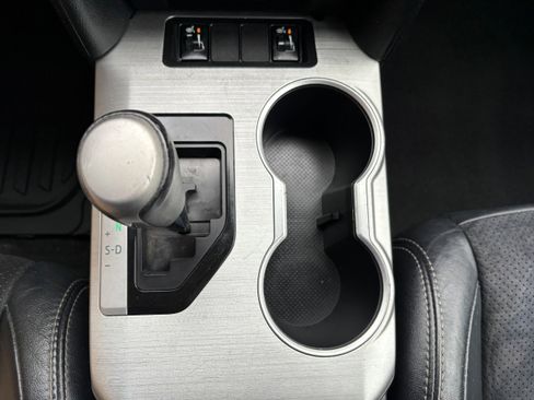 Used 2013 Toyota Camry SE w/ Leather Pkg image 35