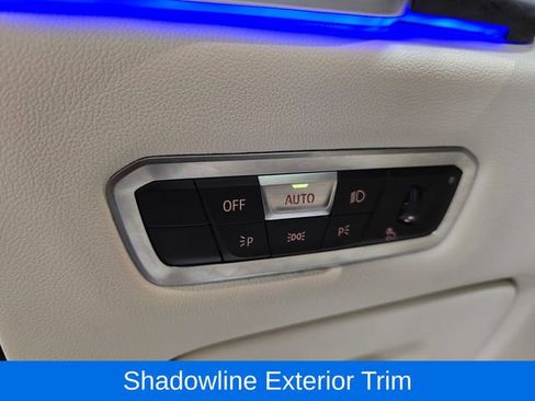 Used 2022 BMW X5 xDrive40i w/ M Sport Package image 19