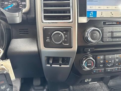 Used 2017 Ford F350 Lariat w/ FX4 4x4 Off Road Package image 32