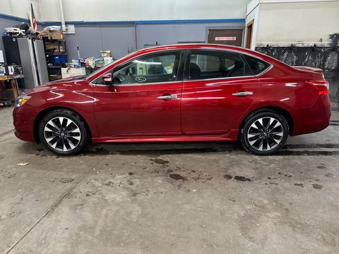 Used 2018 Nissan Sentra SR w/ Protection Package image 2