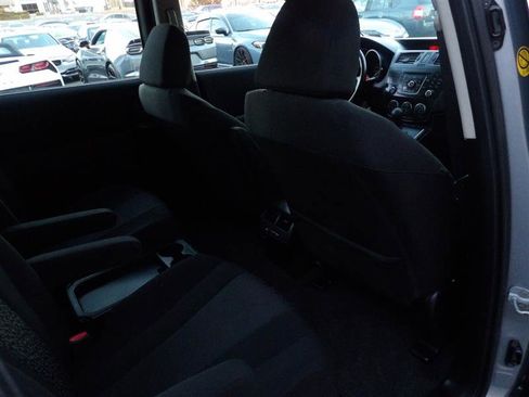 Used 2012 MAZDA MAZDA5 Sport image 13