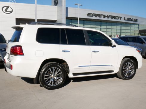 Used 2010 Lexus LX 570 4WD image 9