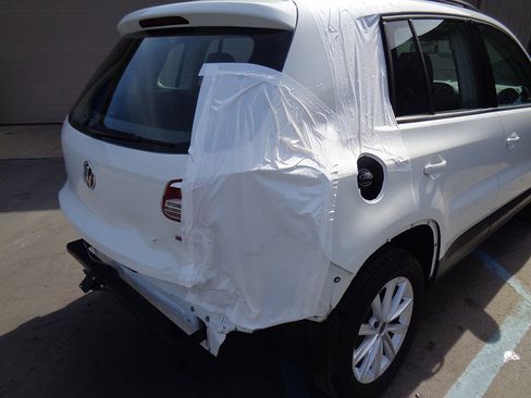 Used 2017 Volkswagen Tiguan Limited w/ Premium Package image 1