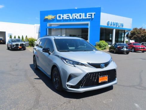 Used 2024 Toyota Sienna XSE w/ XSE Premium Package AWD/4WD image 50