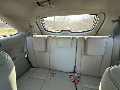 Used 2014 Toyota Highlander Limited image 31