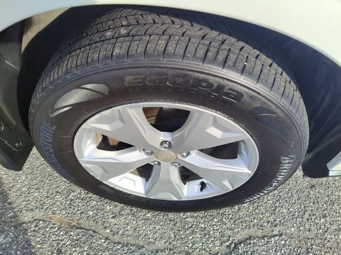 Used 2015 Subaru Forester 2.5i Limited image 20