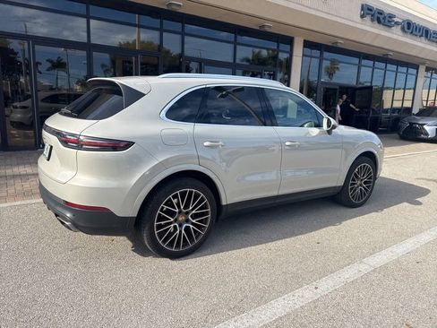 Used 2021 Porsche Cayenne image 6