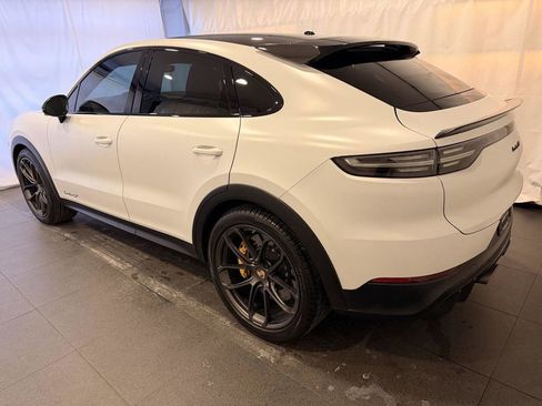 Certified 2022 Porsche Cayenne Turbo GT AWD/4WD image 3