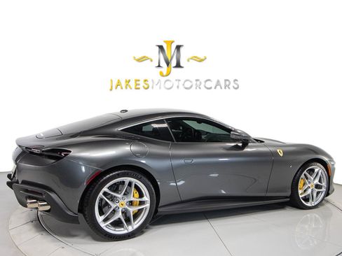 Used 2021 Ferrari Roma image 10