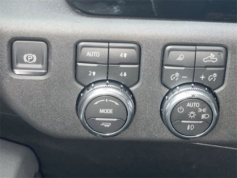 New 2026 GMC Sierra 1500 Elevation image 18