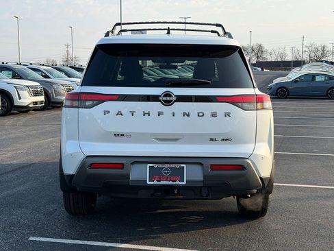 New 2026 Nissan Pathfinder SL image 6