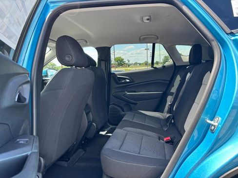 New 2026 Chevrolet Trax LS w/ LS Convenience Package FWD image 5