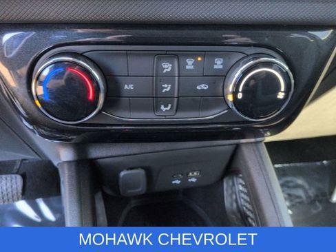Used 2025 Chevrolet TrailBlazer LT w/ Driver Confidence Package AWD/4WD image 18