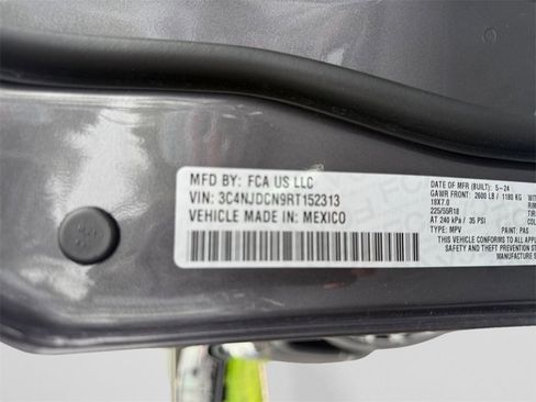 Used 2024 Jeep Compass Limited image 31