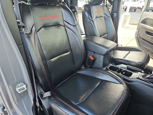 Used 2021 Jeep Gladiator Rubicon image 10