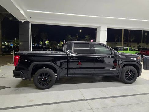 Used 2024 GMC Sierra 1500 Elevation AWD/4WD image 9