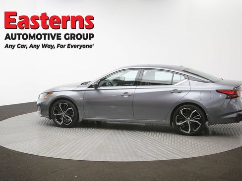 Used 2023 Nissan Altima 2.5 SR FWD image 60