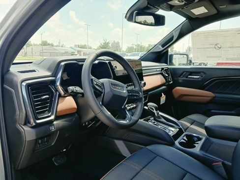 New 2026 GMC Canyon AT4 w/ Technology Plus Package AWD/4WD image 9