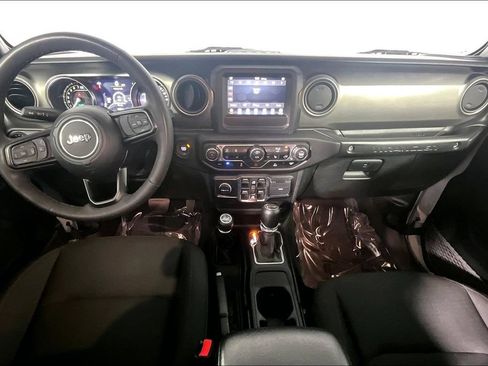Used 2023 Jeep Wrangler Unlimited w/ Cold Weather Group AWD/4WD image 15