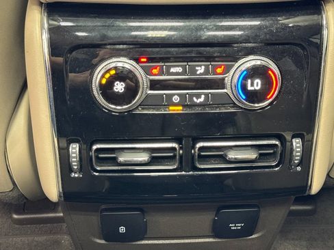 Used 2022 Lincoln Aviator AWD w/ Premium Package image 24