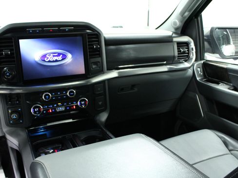 Used 2021 Ford F150 Lariat w/ Equipment Group 502A High image 19