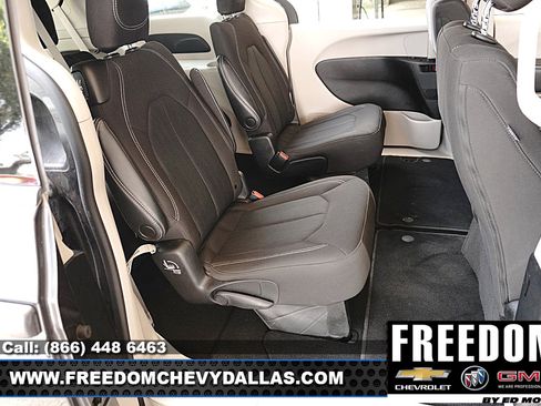 Used 2023 Chrysler Voyager LX FWD image 12