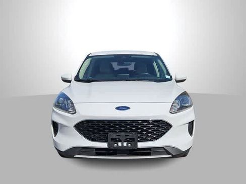 Used 2020 Ford Escape SE image 3