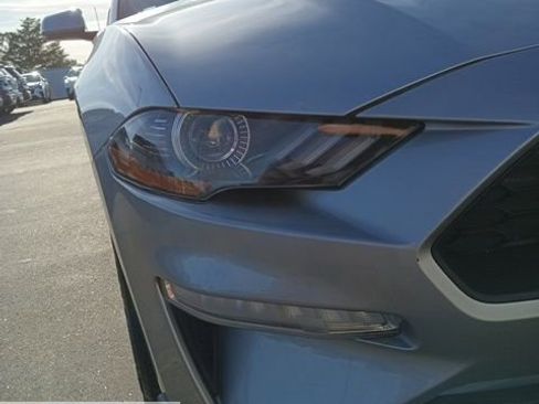 Used 2022 Ford Mustang Premium RWD image 12