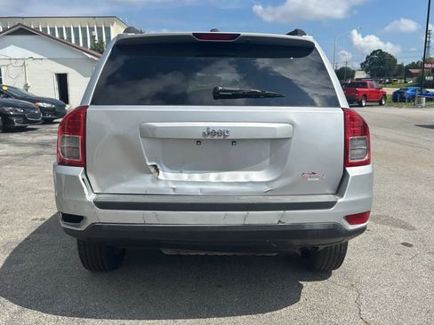 Used 2013 Jeep Compass Sport FWD image 4