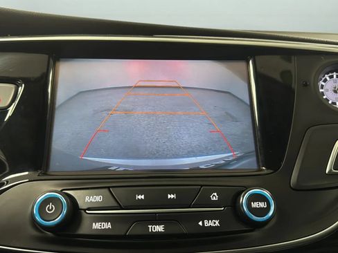 Used 2018 Buick Envision Essence AWD/4WD image 14