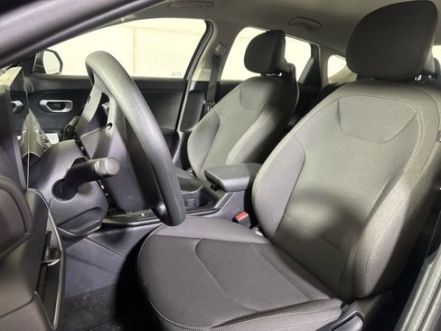 New 2026 Kia K4 LXS image 13