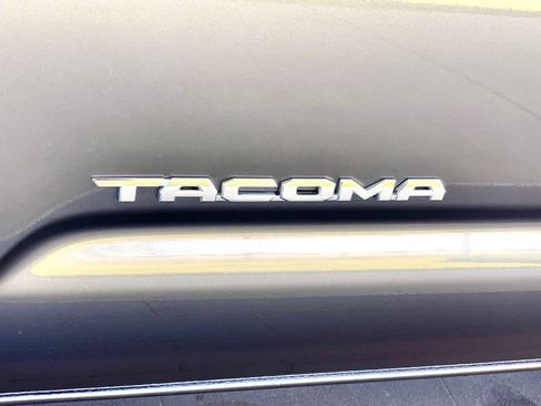 Used 2023 Toyota Tacoma SR5 RWD image 10