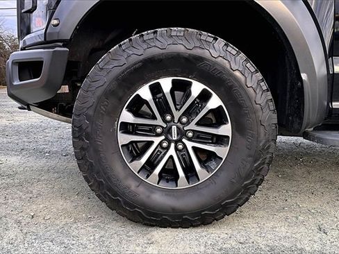 Used 2019 Ford F150 Raptor w/ Equipment Group 802A Luxury image 8