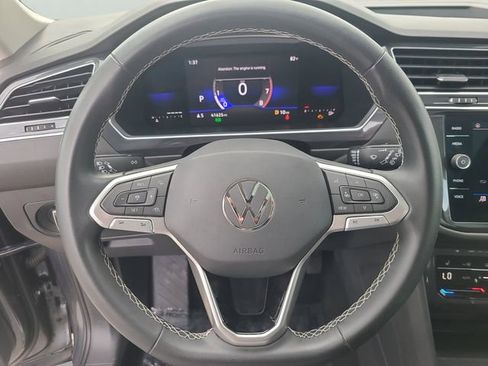 Used 2022 Volkswagen Tiguan SE FWD image 27