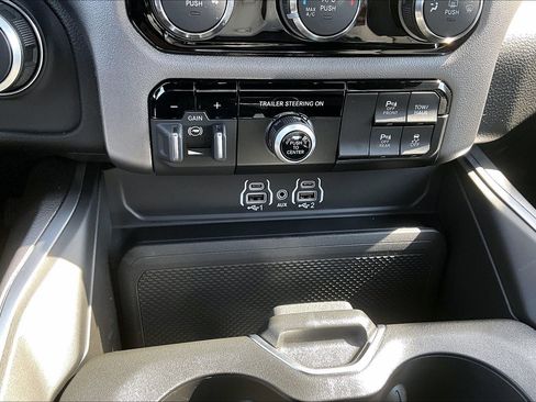 New 2026 RAM 1500 4x4 Crew Cab image 21