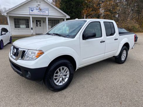 Used 2017 Nissan Frontier SV image 43