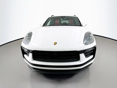 Certified 2024 Porsche Macan AWD/4WD image 6