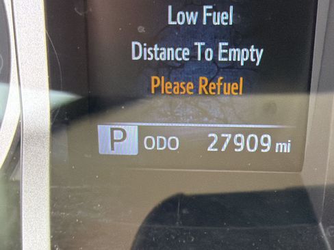 Used 2023 Toyota Tacoma SR5 RWD image 21
