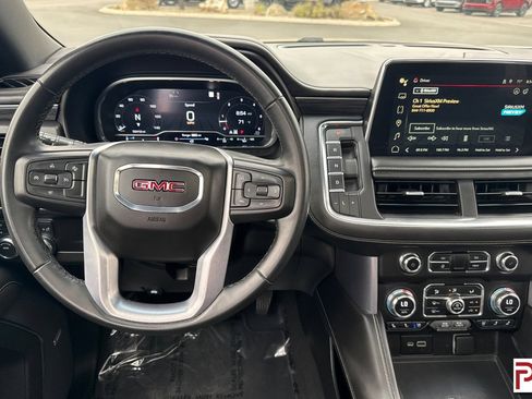 Used 2023 GMC Yukon SLT AWD/4WD image 17