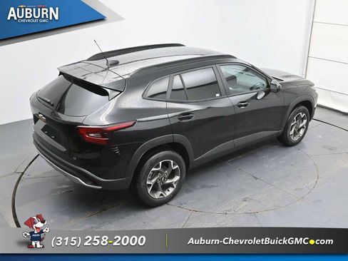 New 2026 Chevrolet Trax LT image 29